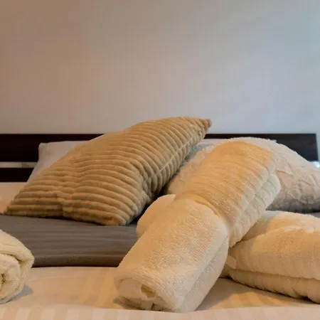 Apartment The Nook - Only 15 Mins To Poiana Brasov